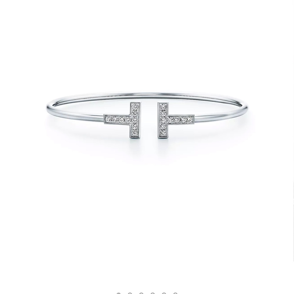 Tiffany Diamond Wire Bracelet
in 18k White Gold